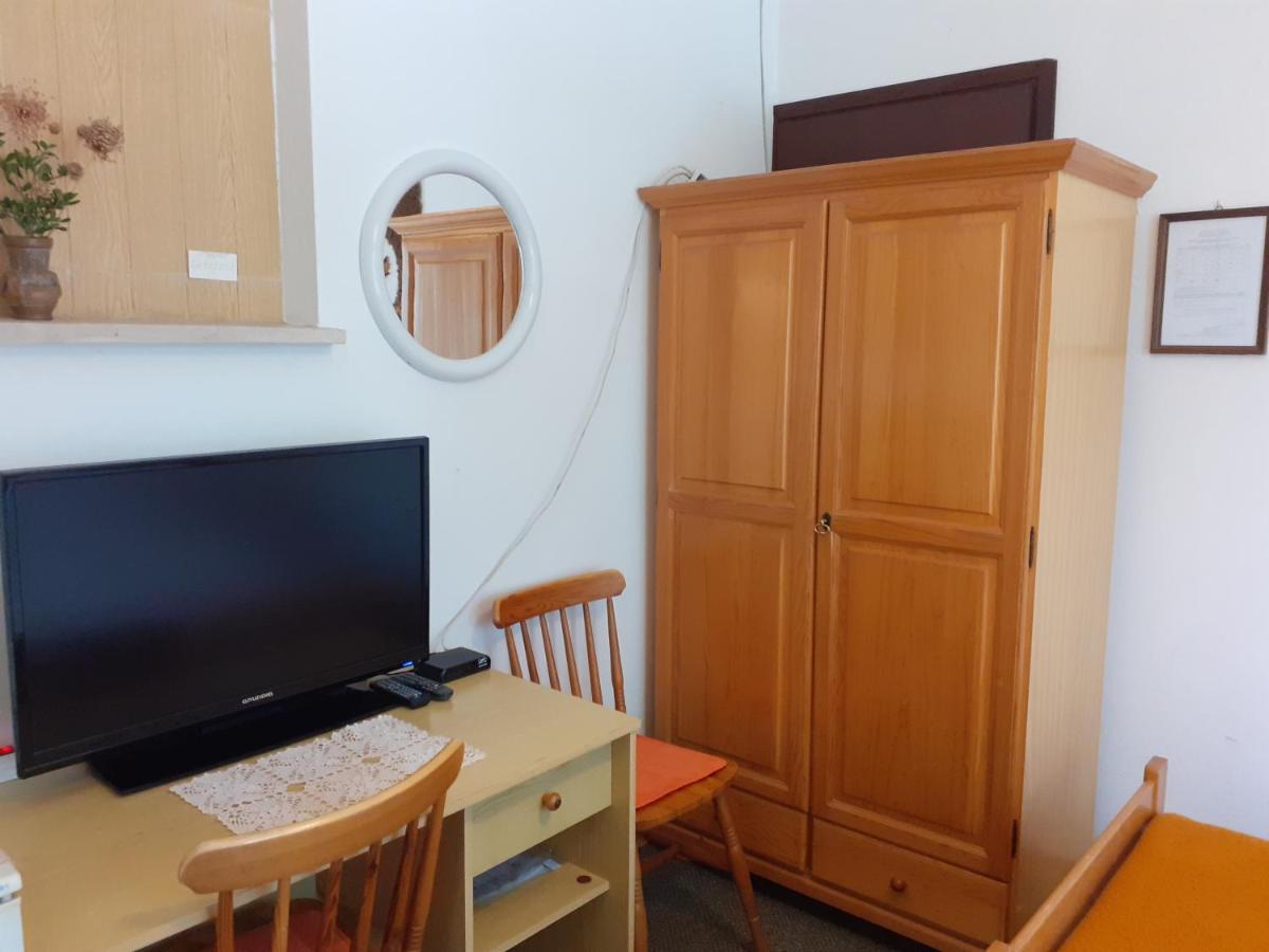 Apartment Simunec Малинська Екстер'єр фото